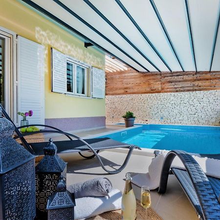 Luxury Villa Lelu With Heated Saltwater Pool, Parking, High Speed Internet, Bbq, Žrnovnica Kültér fotó